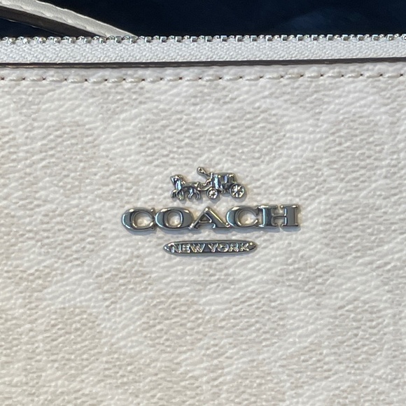 NWOT Coach Nolita 19 Signature Canvas Wristlet Glacier White Silver Hardware - Picture 11 of 12